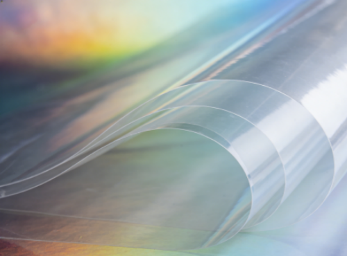 Kritická úloha laserového ovládača pri rezaní PET laserom